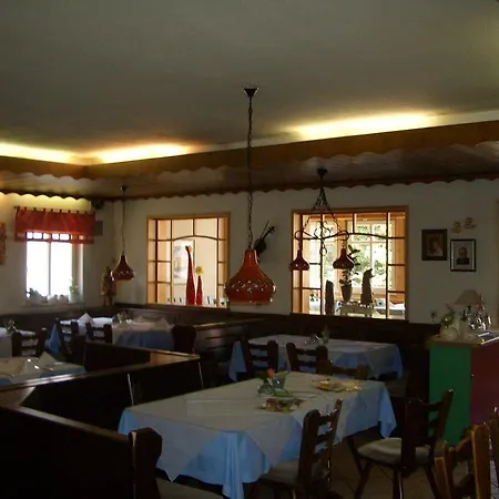 Gasthof Zur Linde Penzion *